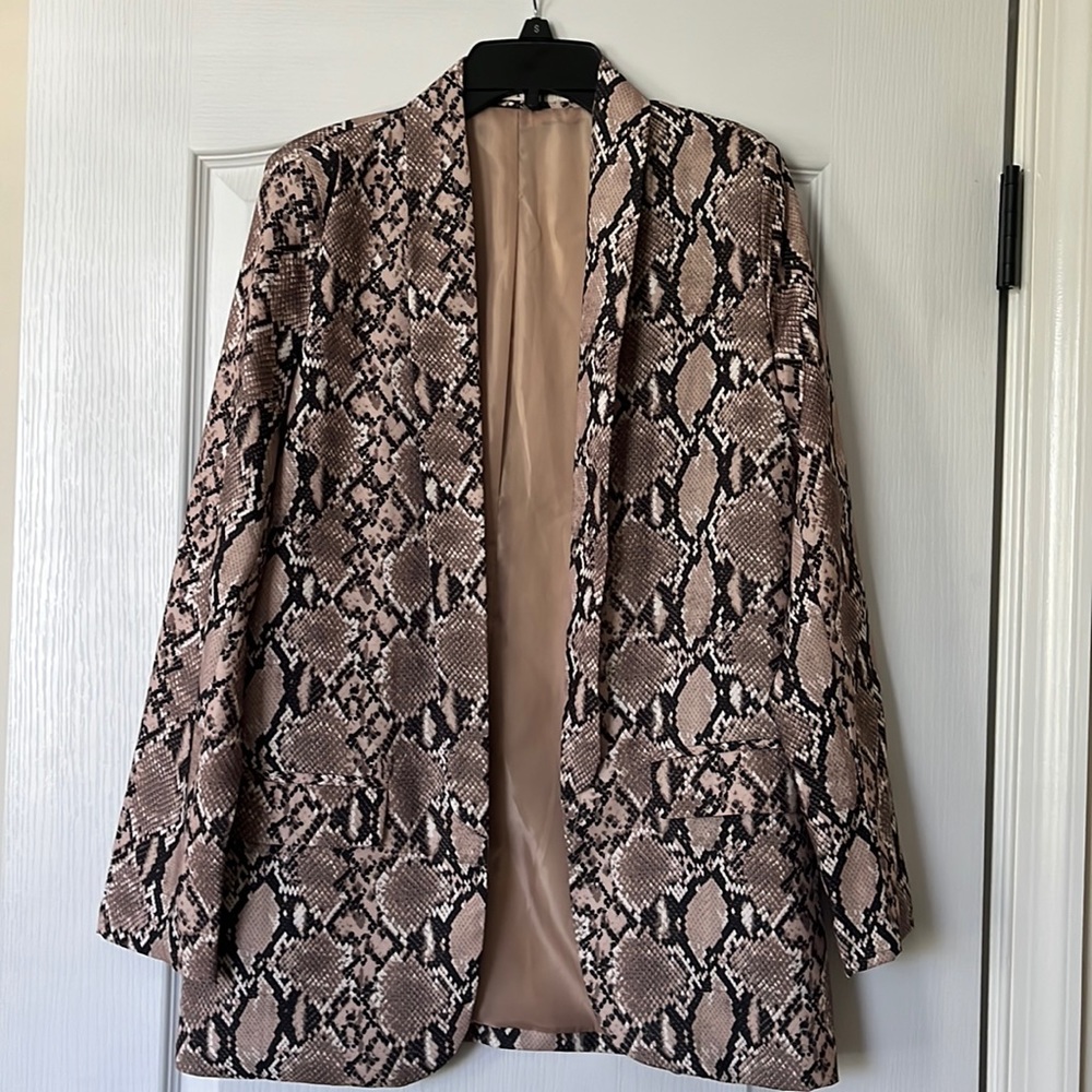Snakeskin print blazer